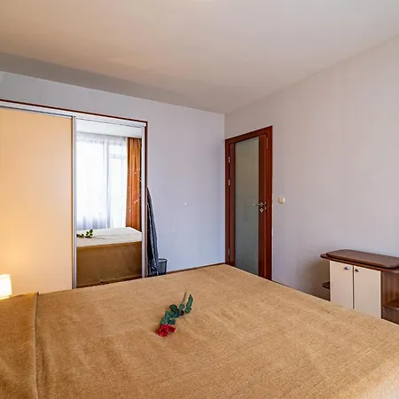 Διαμέρισμα Primrose With Free Parking